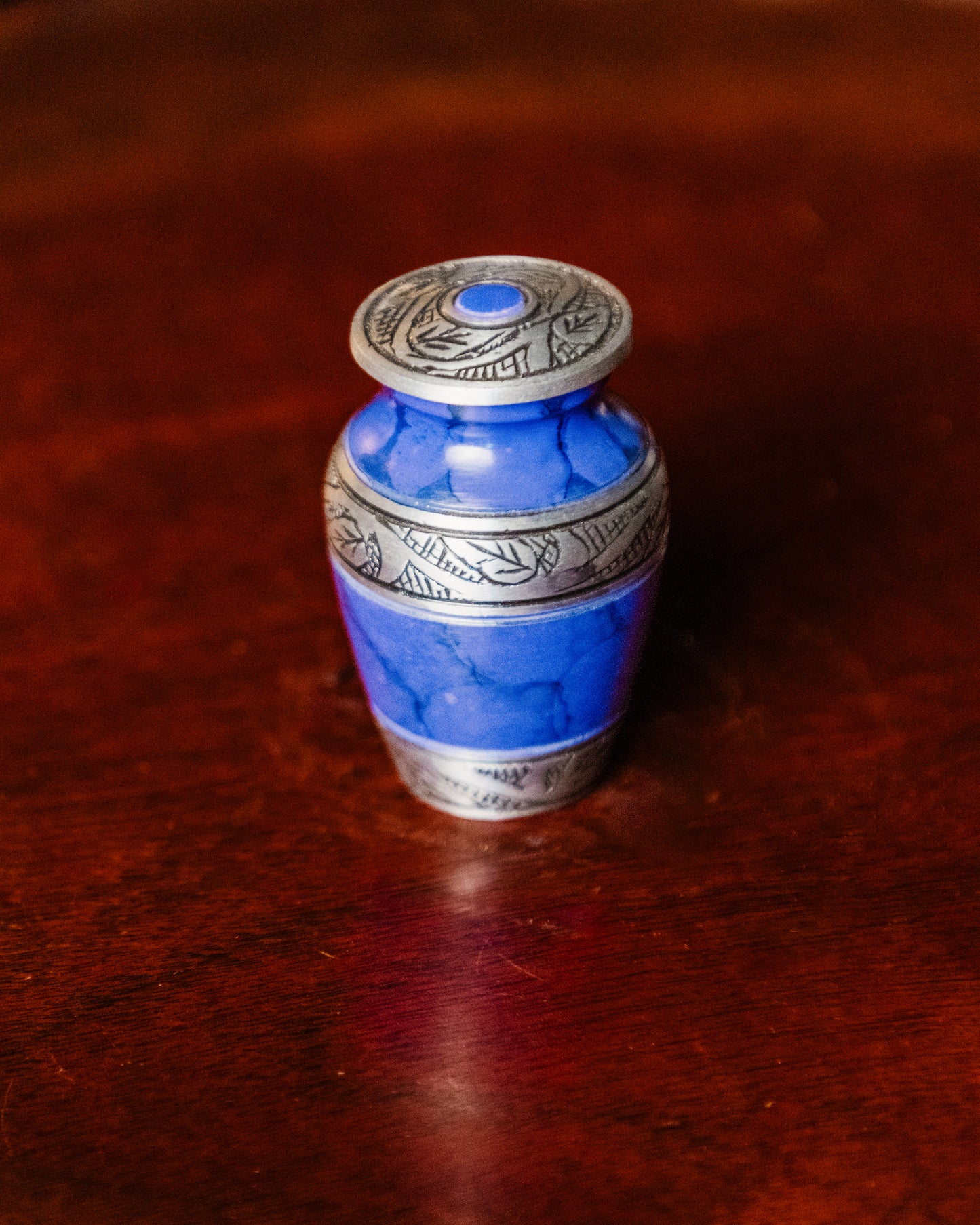 Small Urn (Various Colours)