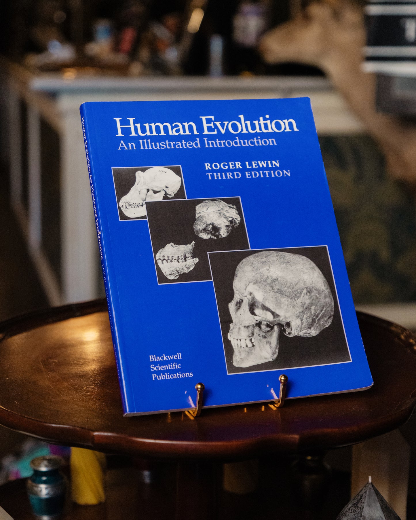 Human Evolution: An Illustrated Introduction (Third Edition)- Roger Lewin