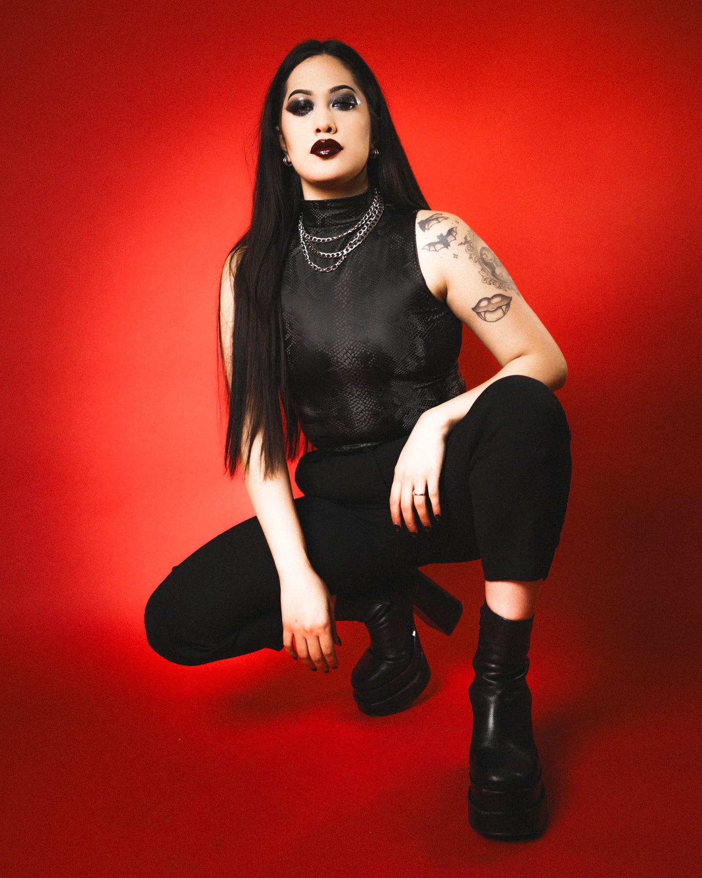 The Pretty Cult Onyx Serpent Crop